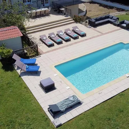 Quiet 50'S Cottage - 12 P. - Private Park & Pool Fources Exterior photo
