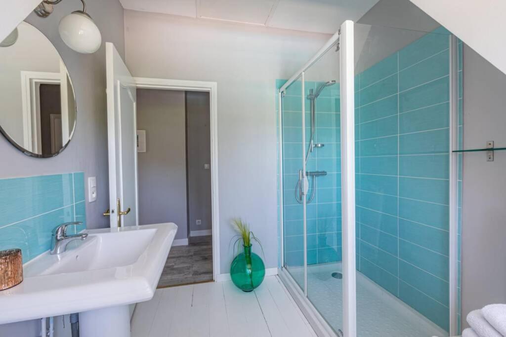 Quiet 50's - 12 P. - Private Park & Pool Holiday home *