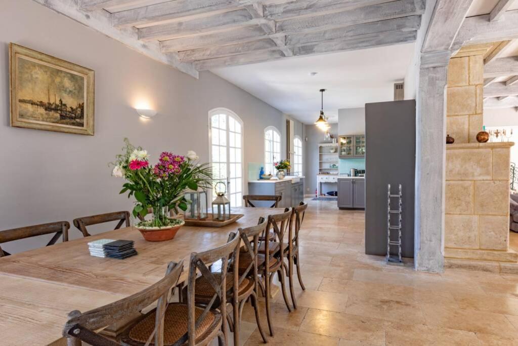 Quiet 50's - 12 P. - Private Park & Pool * Fources