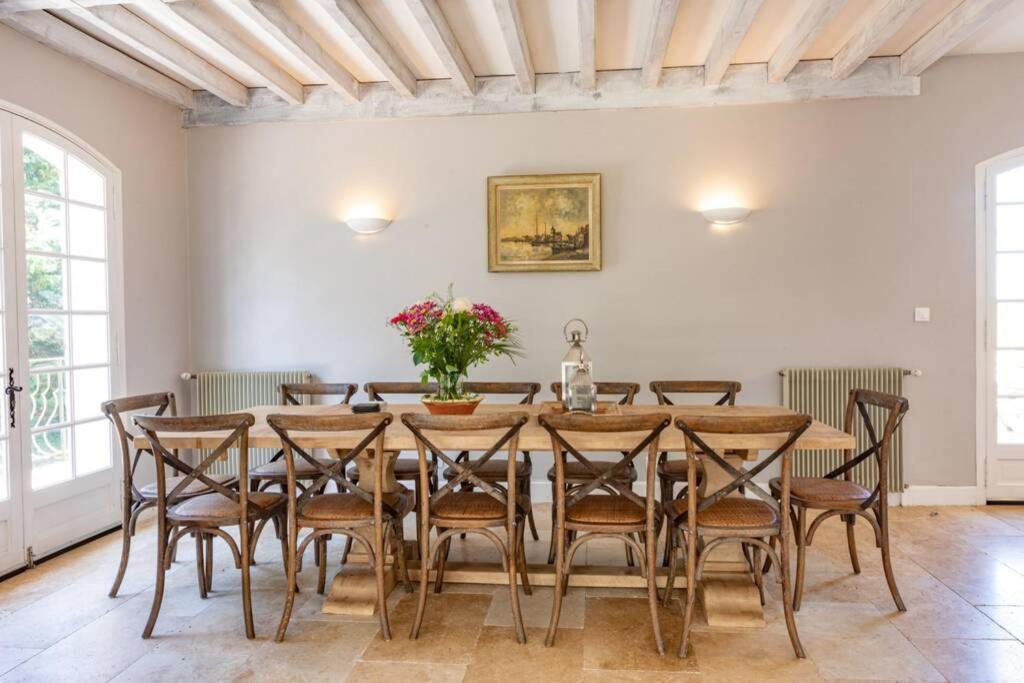 Quiet 50's - 12 P. - Private Park & Pool Holiday home