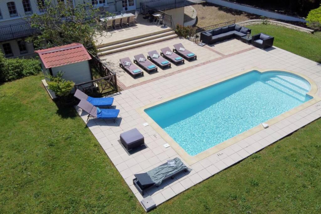 Quiet 50's - 12 P. - Private Park & Pool